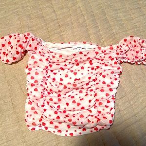GIRLY off the shoulder ribbed heart top 💕♥️ NEVER worn. #BarIII